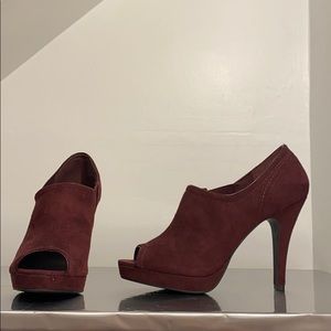 Dark purple/ maroon Peep toe suede bootie heels.
